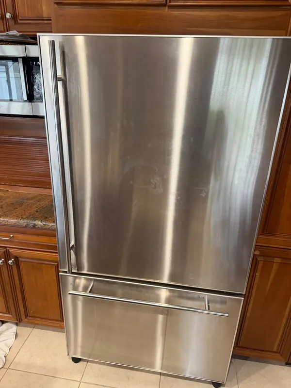 Jenn-Air refrigerator repair, photo 1 of 4